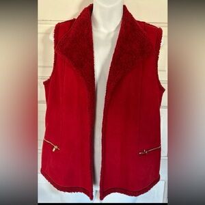 Dana Buchman Red Faux Suede Sleeveless Sherpa Lined Vest with Pockets. Size 4